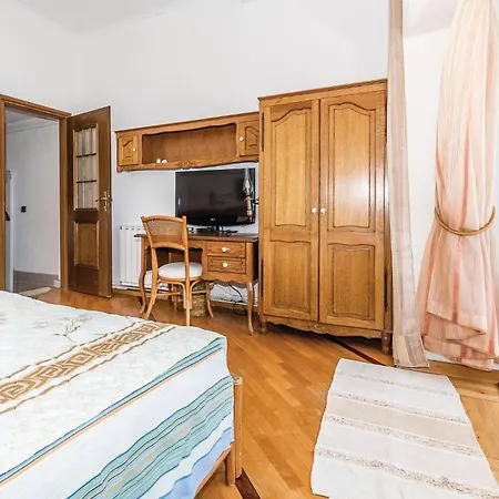 Nice Home In Brodarica With House Sea View * Brodarica (Sibenik-Knin)
