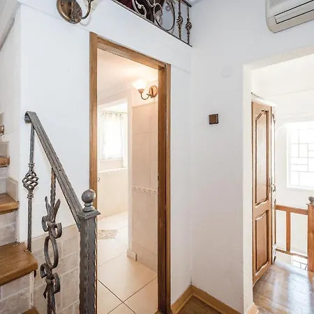 Holiday home Nice Home In Brodarica With House Sea View