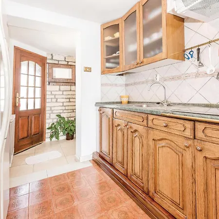 Nice Home In Brodarica With House Sea View Brodarica (Sibenik-Knin)