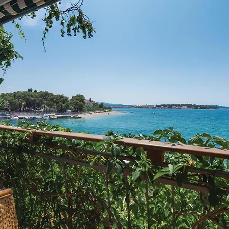 別荘 2 Bedroom Stunning In