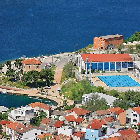 2 Bedroom Stunning In Hébergement de vacances Brodarica (Sibenik-Knin)