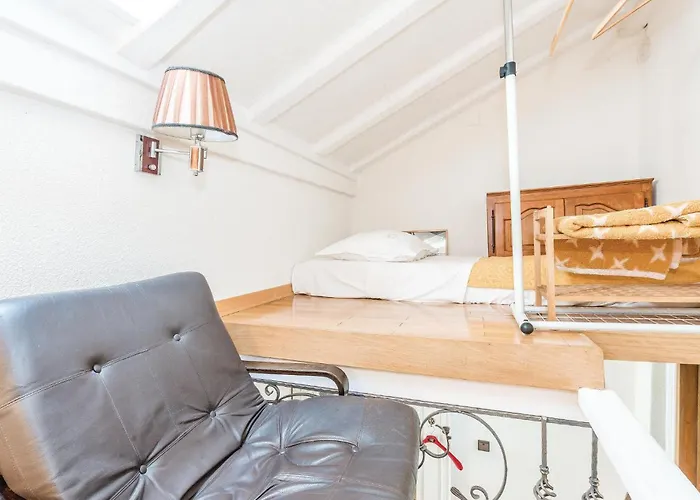 2 Bedroom Stunning Home In Brodarica *